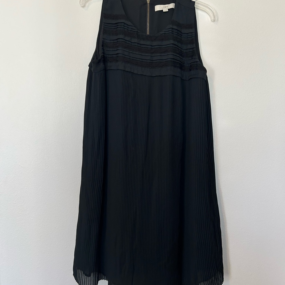 Ann Taylor LOFT Black Pleated Scoop Neck Midi Dress